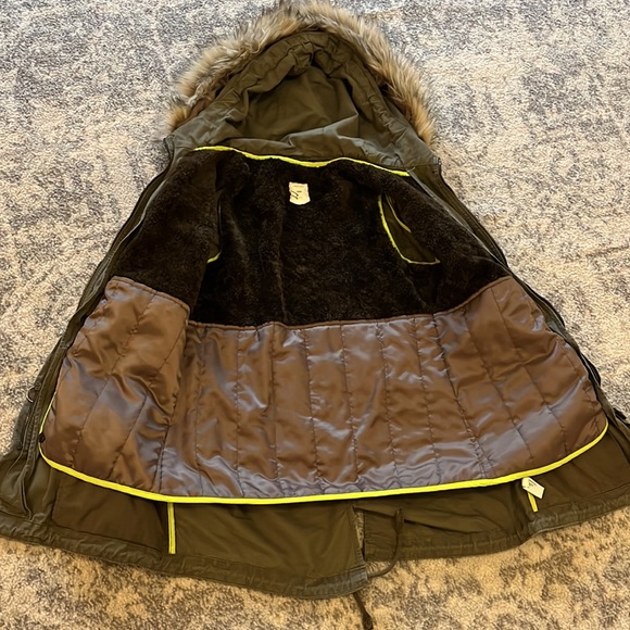 Gap parka - Picture 3 of 7